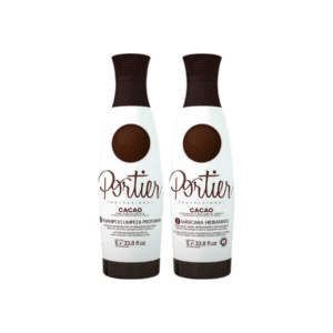 PORTIER CACAO THERMO SMOOTHING: é um Alinhamento Capilar à base de Cacau, fruta típica brasileira. Composto por Shampoo Anti resíduos e Máscara Hidratante, ele limpa, trata e hidrata, deixando os cabelos com o volume e o frizz controlados com muita naturalidade. Excelente em cabelos afros, é compatível com qualquer química e tipo de cabelo, tendo durabilidade de 3 a 6 meses com exceção do seu crescimento. Os fios ganham leveza, movimento e um efeito tridimensional. SHAMPOO ANTI-RESÍDUOS: limpa profundamente o cabelo, removendo os resíduos de produtos acumulados na fibra capilar. Proporciona fios extremamente limpos, com abertura completa das cutículas, prontos para receber o tratamento. MÁSCARA CONDICIONANTE: formulada com óleos resinosos que possuem ação emoliente, hidratante e selante, proporcionando ao cabelo uma hidratação completa, maciez intensa e um movimento incrível. Além do mais, possui ativos que aumentam o brilho do cabelo com alto desempenho de condicionamento sobre os fios. O resultado são cabelos controlados, sem frizz, com muito brilho e maciez. Atenção, informação importante sobre o produto: A Portier está a realizar a troca de todas as embalagens dos produtos para a Europa, a fim de diferenciá-las no território brasileiro e europeu, permitindo um melhor controlo e cumprindo as exigências da Infarmed. Sendo assim, terão a descrição em português, espanhol e árabe, entre outros requisitos. Informamos que, no momento em que realizar a encomenda, pode receber a nova ou a antiga embalagem. Agradecemos a compreensão.