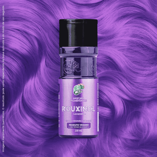 Uma máscara pigmentante semi-permanente, sem amônia, parabenos ou peróxidos, desenvolvida para proporcionar uma cor Lavanda intensa e vibrante! Permite a mistura com outras cores podendo assim obter novos tons! Possui durabilidade de 5 a 25 lavagens.