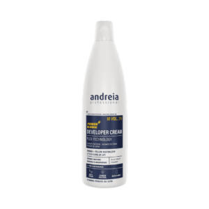 Peróxido de hidrogénio vegan 10 vol (3%) com tecnologia plex, que hidrata e nutre os fios enquanto potencializa a coloração e descoloração power blonde. Com textura cremosa e pigmento azul violeta, neutraliza tons alaranjados e amarelados.