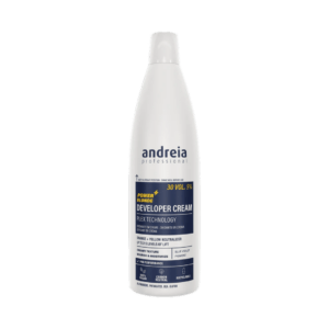 Peróxido de hidrogénio vegan 30 vol (9%) com tecnologia plex, que hidrata e nutre os fios enquanto potencializa a coloração e descoloração power blonde. Com textura cremosa e pigmento azul violeta, neutraliza tons alaranjados e amarelados.