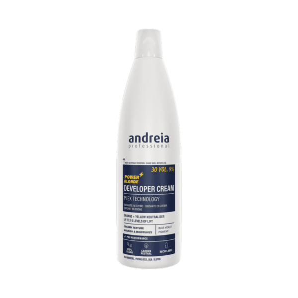 Peróxido de hidrogénio vegan 30 vol (9%) com tecnologia plex, que hidrata e nutre os fios enquanto potencializa a coloração e descoloração power blonde. Com textura cremosa e pigmento azul violeta, neutraliza tons alaranjados e amarelados.