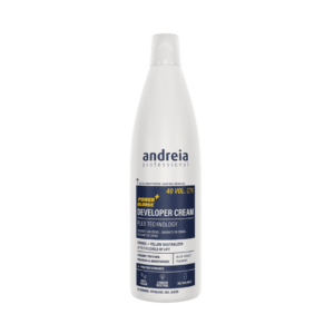 Peróxido de hidrogénio vegan 40 vol (12%) com tecnologia plex, que hidrata e nutre os fios enquanto potencializa a coloração e descoloração power blonde. Com textura cremosa e pigmento azul violeta, neutraliza tons alaranjados e amarelados.