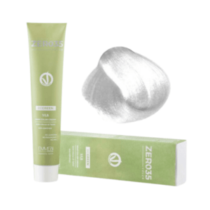 A BE GREEN é a Coloração Capilar Premium Zero35, oferecendo uma performance superior e um custo de aplicação ligeiramente maior. Com certificação Ecocert/Cosmos, contém 96% de ingredientes ativos orgânicos e é certificada pela VeganOK, sendo totalmente livre de elementos derivados de animais, promovendo um consumo ético real.