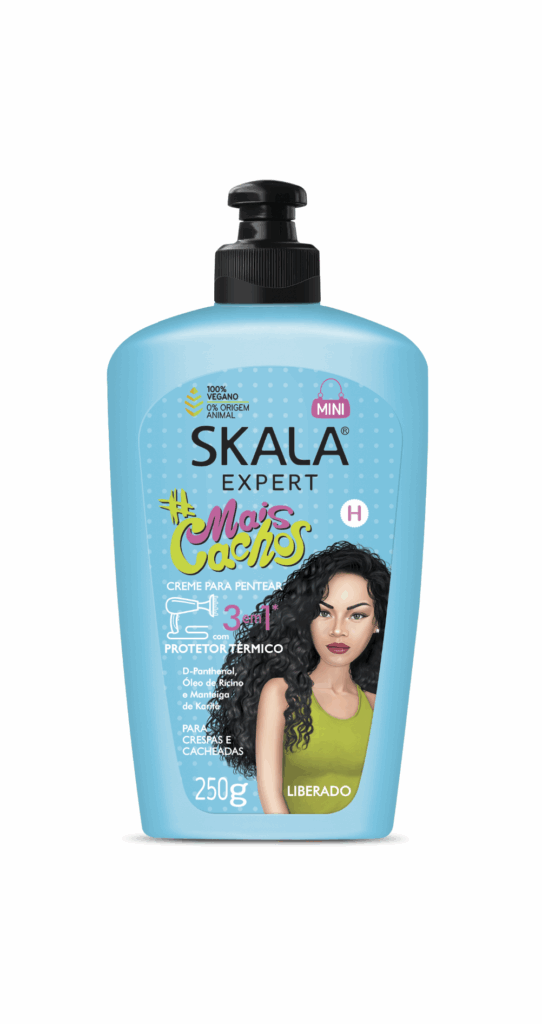 Creme Skala Mais Cachos define, protege do calor e hidrata cabelos crespos e cacheados num só passo. Fórmula vegana com D-Pantenol, óleo de rícino e manteiga de karité garante caracóis leves, brilhantes e sem frizz.
