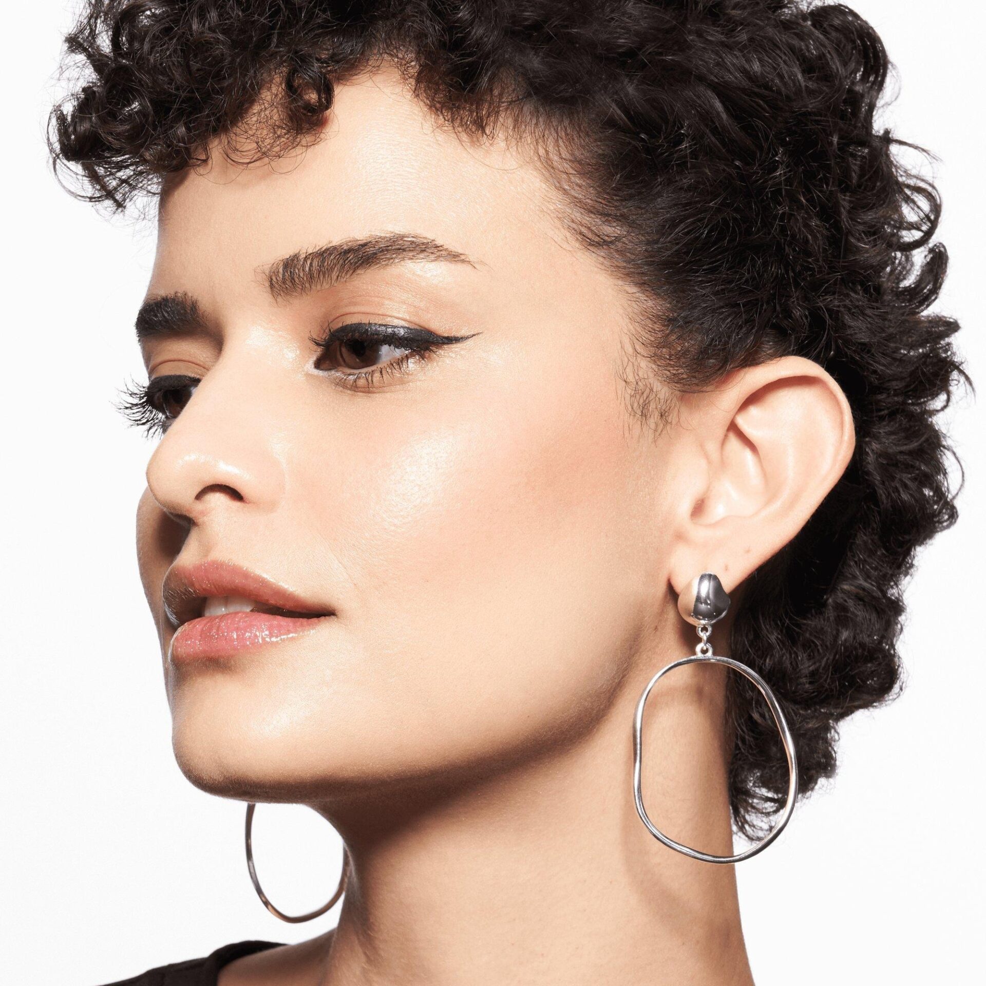 Catrice Eyeliner Mate à Prova de Água 010 Stay in Black - Image 6